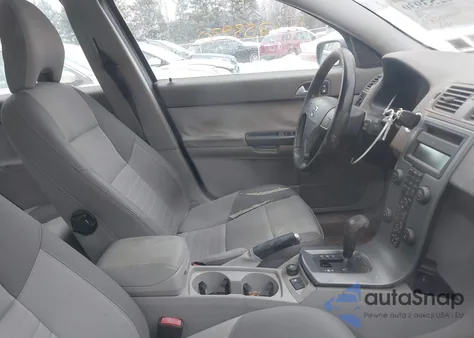 2005 Volvo V50 2.4I из США, поврежденный, VIN YV1MW390852066449